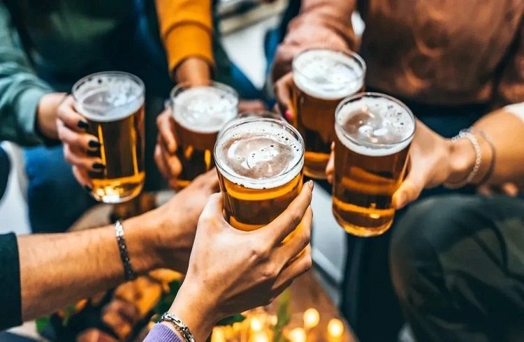 BIG NEWS : ಜಗತ್ತಿನಲ್ಲಿ ಅತಿ ಹೆಚ್ಚು `ಮದ್ಯ’ ಸೇವಿಸುವ ಟಾಪ್-10 ದೇಶಗಳ ಪಟ್ಟಿ ಪ್ರಕಟ : ಭಾರತಕ್ಕೆ ಎಷ್ಟನೇ ಸ್ಥಾನ ಗೊತ್ತಾ?