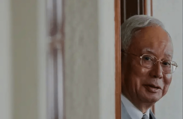 BREAKING: ಮಲೇಷ್ಯಾದ ಮಾಜಿ ಪ್ರಧಾನಿ ನಜೀಬ್ ರಜಾಕ್ ಗೆ 15 ವರ್ಷಗಳ ಜೈಲು ಶಿಕ್ಷೆ