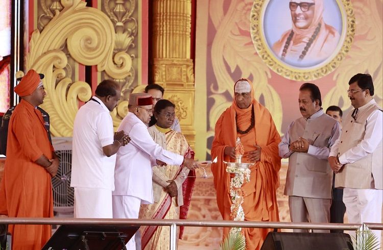 ಮಳವಳ್ಳಿಯಲ್ಲಿ ಆದಿ ಜಗದ್ಗುರು ಶ್ರೀ ಶಿವರಾತ್ರೀಶ್ವರ ಶಿವಯೋಗಿಗಳ 1066ನೇ ಜಯಂತಿ ಮಹೋತ್ಸವ ನಡೆಯುತ್ತಿರುವುದು ಜನತೆಯ ಭಾಗ್ಯ: ಶಿವರಾತ್ರಿ ದೇಶಿಕೇಂದ್ರ ಮಹಾಸ್ವಾಮಿ