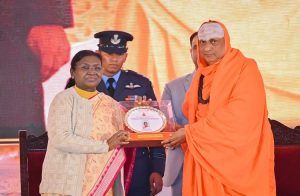 ಮಳವಳ್ಳಿಯಲ್ಲಿ ಆದಿ ಜಗದ್ಗುರು ಶ್ರೀ ಶಿವರಾತ್ರೀಶ್ವರ ಶಿವಯೋಗಿಗಳ 1066ನೇ ಜಯಂತಿ ಮಹೋತ್ಸವ ನಡೆಯುತ್ತಿರುವುದು ಜನತೆಯ ಭಾಗ್ಯ: ಶಿವರಾತ್ರಿ ದೇಶಿಕೇಂದ್ರ ಮಹಾಸ್ವಾಮಿ