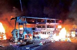 BREAKING : ಆಂಧ್ರಪ್ರದೇಶದಲ್ಲಿ ಹೊತ್ತಿ ಉರಿದ ಮತ್ತೊಂದು ಖಾಸಗಿ ಬಸ್ : ಮೂವರು ಸಜೀವ ದಹನ.!