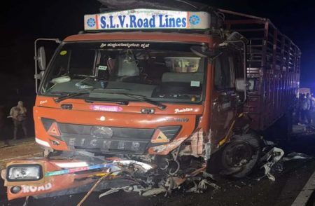 BREAKING : ರಾಜ್ಯದಲ್ಲಿ ಭೀಕರ ರಸ್ತೆ ಅಪಘಾತ : ಲಾರಿ-ಕಾರು ಡಿಕ್ಕಿಯಾಗಿ ನಾಲ್ವರು ಯುವಕರು ಸ್ಥಳದಲ್ಲೇ ಸಾವು.!