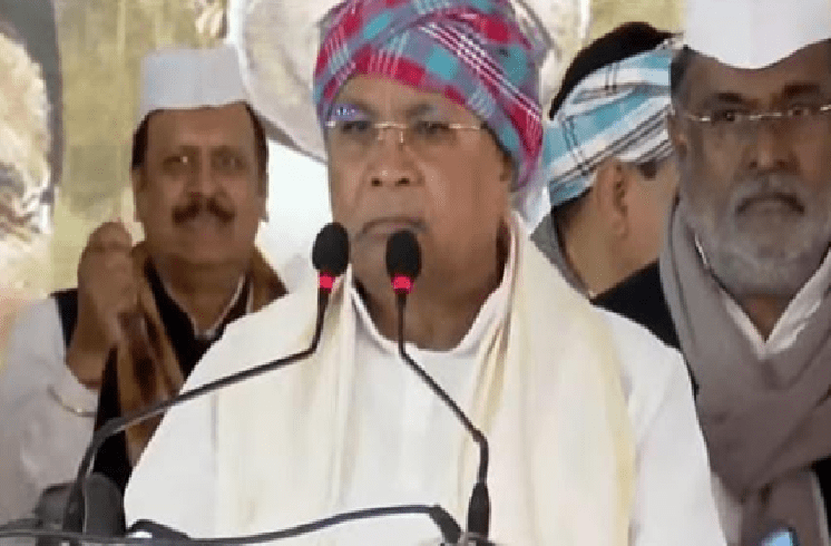 BIG NEWS : ‘RSS’ ನವರಿಗೆ ಬಡವರು ಸೇವಕರಾಗಿಯೇ ಇರಬೇಕು : ಸಿಎಂ ಸಿದ್ದರಾಮಯ್ಯ ವಾಗ್ದಾಳಿ