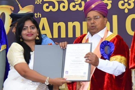 ಮೈಸೂರು ವಿವಿ ಡಾಕ್ಟರೇಟ್ ಪಡೆದ ಪತ್ರಕರ್ತೆ ನಂದಿನಿ ಕೆ.ಎಲ್