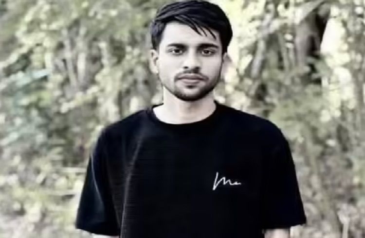 SHOCKING : ಬಾಂಗ್ಲಾದೇಶದಲ್ಲಿ ನಿಲ್ಲದ ದೌರ್ಜನ್ಯ : ಕ್ರೂರವಾಗಿ ಥಳಿಸಿ ಹಿಂದೂ ಆಟೋ ಚಾಲಕನ ಬರ್ಬರ ಹತ್ಯೆ.!