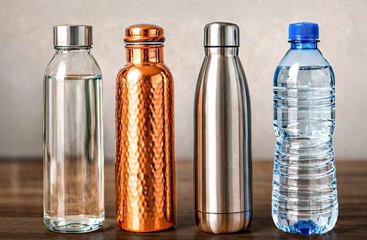 ಗಾಜು, ತಾಮ್ರ, ಉಕ್ಕು, ಪ್ಲಾಸ್ಟಿಕ್… ಯಾವ `ಬಾಟಲ್’ ನಲ್ಲಿ ನೀರು ಕುಡಿಯುವುದು ಸುರಕ್ಷಿತ ಗೊತ್ತಾ?