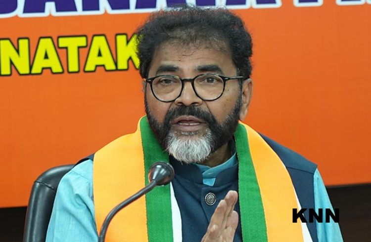 ದಲಿತರ ಧ್ವನಿ ಅಡಗಿಸುವಲ್ಲಿ ಕಾಂಗ್ರೆಸ್ ಸಫಲ: ಹಿಂದೂ ವಿರೋಧಿ ನಡೆಗೆ ಛಲವಾದಿ ನಾರಾಯಣಸ್ವಾಮಿ ಕಿಡಿ