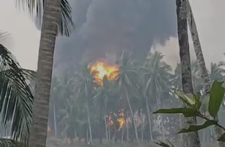 BREAKING: ಆಂಧ್ರಪ್ರದೇಶದಲ್ಲಿ ONGC ಪೈಪ್ ಲೈನ್ ಸ್ಪೋಟ: ಮುಗಿಲೆತ್ತರಕ್ಕೆ ಚಿಮ್ಮಿದ ಬೆಂಕಿ, ಮನೆ ತೊರೆದ ನೂರಾರು ಜನ