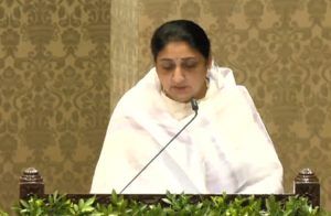 BREAKING: ಮಹಾರಾಷ್ಟ್ರದ ಮೊದಲ ಮಹಿಳಾ ಡಿಸಿಎಂ ಆಗಿ ಸುನೇತ್ರಾ ಪವಾರ್ ಪ್ರಮಾಣವಚನ ಸ್ವೀಕಾರ | Sunetra Pawar