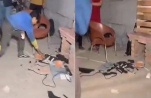 ಐಸಿಸಿ ಟಿ20 ವಿಶ್ವಕಪ್ನಲ್ಲಿ ಭಾರತದ್ದ ವಿರುದ್ಧ ಪಾಕ್ ಸೋತಿದ್ದಕ್ಕೆ `TV’ ಹೊಡೆದು ಹಾಕಿದ ಅಭಿಮಾನಿ : ವಿಡಿಯೋ ವೈರಲ್ | WATCH VIDEO