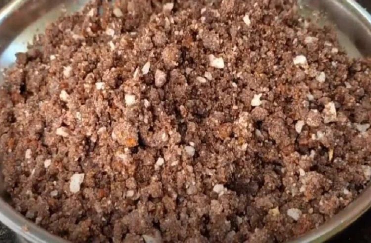 ಹೆಣ್ಣು ಮಕ್ಕಳಿಗೆ ಅಮೃತದಂತಹ ಆಹಾರ : ತಿಂಗಳಿಗೆ 3 ಬಾರಿ ಇದನ್ನು ತಿಂದರೆ ಬೆನ್ನು ನೋವು, ಆಲಸ್ಯ ದೂರವಾಗುತ್ತದೆ !