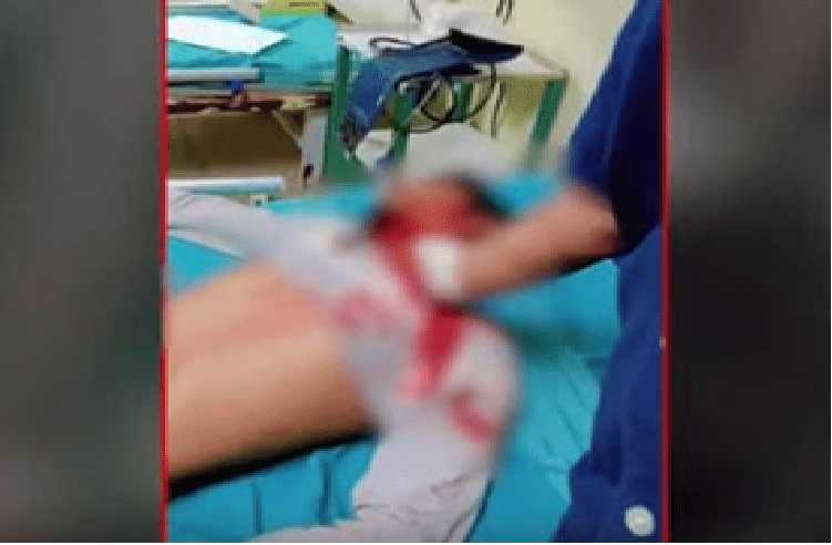 ಬೆಂಗಳೂರಲ್ಲಿ ಒಂದೇ ಹುಡುಗಿಗಾಗಿ ಇಬ್ಬರು ಯುವಕರ ಮಧ್ಯ ಗಲಾಟೆ : ಓರ್ವನಿಗೆ ಚಾಕು ಇರಿತ