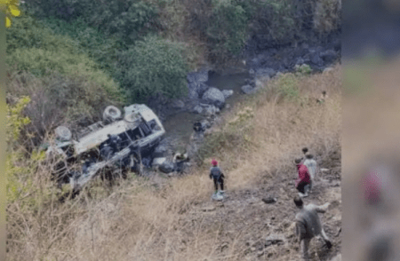 BREAKING: ಹಿಮಾಚಲ ಪ್ರದೇಶದಲ್ಲಿ ಕಂದಕಕ್ಕೆ ಉರುಳಿದ 30 ಪ್ರಯಾಣಿಕರನ್ನು ಹೊತ್ತ ಬಸ್: ಮೂವರು ಸಾವು | Accident