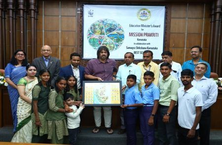 ಕರ್ನಾಟಕದ 10 ಶಾಲೆಗಳಿಗೆ ಸಚಿವ ಮಧು ಬಂಗಾರಪ್ಪ ‘ಅತ್ಯುತ್ತಮ ಶಾಲೆ’ ಪ್ರಶಸ್ತಿ ಪ್ರದಾನ