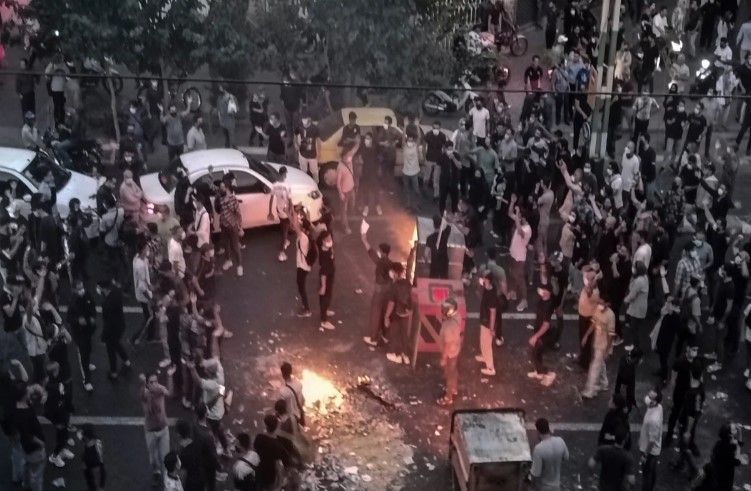 BREAKING : ಉದ್ವಿಗ್ನತೆಗಳ ನಡುವೆ ಇರಾನ್’ನಲ್ಲಿರುವ ತನ್ನ ಪ್ರಜೆಗಳಿಗೆ ತಕ್ಷಣ ವಾಪಸಾಗುವಂತೆ ಭಾರತ ಸೂಚನೆ!