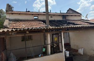 ಛೇ..! ಇವನೆಂಥ ಮಾವ! ಮಗಳನ್ನು ಪ್ರೀತಿಸಿ ಮದುವೆಯಾದ ಹುಡುಗನ ಮನೆಗೆ ಬೆಂಕಿ ಹಚ್ಚಿದ ಪಾಪಿ ತಂದೆ!