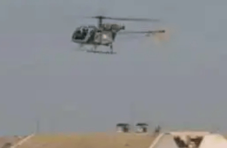 ಪಾಕ್ ಗಡಿ ಸಮೀಪ ಮುರ್ಮು ಸವಾರಿ: ಲಘು ಯುದ್ಧ ಹೆಲಿಕಾಪ್ಟರ್ನಲ್ಲಿ ರಾಷ್ಟ್ರಪತಿ ಸಾಹಸ; ಶತ್ರು ರಾಷ್ಟ್ರಗಳಿಗೆ ಖಡಕ್ ಸಂದೇಶ!