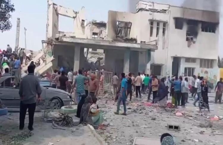 BREAKING : ಇರಾನ್ ಶಾಲೆಯ ಮೇಲೆ ಇಸ್ರೇಲ್-ಅಮೆರಿಕಾ ಕ್ಷಿಪಣಿ ದಾಳಿ ; 40 ಪುಟ್ಟ ಹೆಣ್ಣು ಮಕ್ಕಳು ಬಲಿ!