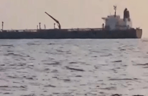 BIG NEWS : ಚೀನಾಕೆ ಹೋಗ್ತಿದ್ದ ಕಚ್ಚಾ ತೈಲ ಯೂಟರ್ನ್ : ಮಂಗಳೂರಿಗೆ ಬಂದ ಅಕ್ವಾ ಟೈಟಾನ್ ಹಡಗು!