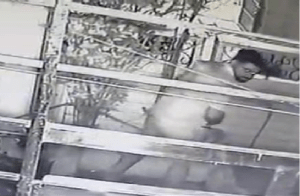 SHOCKING : ಮಹಿಳೆಯರೇ ಹುಷಾರ್ : ಮನೆಯ ಗೋಡೆ ಹಾರಿ ಮಹಿಳೆಯರ ಒಳ ಉಡುಪು ಕದ್ದ ವಿಕೃತ ಕಾಮಿ!