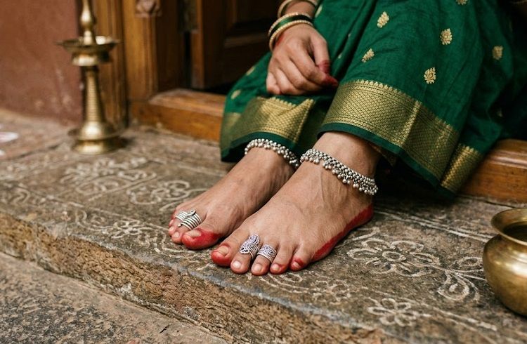 ಮಹಿಳೆಯರ ಸೌಭಾಗ್ಯದ ಸಂಕೇತ ‘ಕಾಲುಂಗುರ’: ಎಷ್ಟು ಸುತ್ತು ಧರಿಸಿದರೆ ಏನು ಫಲ? ಇಲ್ಲಿದೆ ಮಾಹಿತಿ