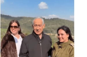 ‘ನಾನು ಇನ್ನೂ ಬದುಕಿದ್ದೇನೆ’: ಸಾವಿನ ವದಂತಿಗೆ ಮತ್ತೊಂದು ವಿಡಿಯೋ ಮೂಲಕ ತಿರುಗೇಟು ನೀಡಿದ ಇಸ್ರೇಲ್ ಪ್ರಧಾನಿ ನೆತನ್ಯಾಹು | Watch video