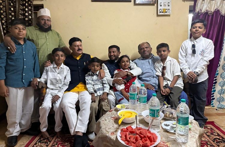 ಸಾಗರದ ಮಣ್ಣಿನ ಸೌಹಾರ್ದದ ಕಂಪನ್ನು ಹೆಚ್ಚಿಸಿದ ರಂಜಾನ್: ಮಾಜಿ ಸದಸ್ಯ ಜಾಕಿರ್ ನಿವಾಸಕ್ಕೆ ಶಾಸಕ ಬೇಳೂರು ಭೇಟಿ