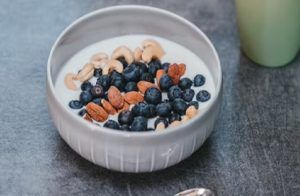 ಸಿಹಿಯಾದ ಡೆಸರ್ಟ್ ಜೊತೆಗೆ 40 ಗ್ರಾಂ ಪ್ರೋಟೀನ್! ಇಲ್ಲಿದೆ ಗ್ರೀಕ್ ಯೋಗರ್ಟ್ನ ಆರೋಗ್ಯಕರ ರೆಸಿಪಿ