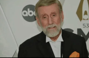 ಖ್ಯಾತ ಗಾಯಕ ರೇ ಸ್ಟೀವನ್ಸ್ಗೆ ಭೀಕರ ಅಪಘಾತ: ಕುತ್ತಿಗೆ ಮೂಳೆ ಮುರಿತ; ಆಸ್ಪತ್ರೆಯಿಂದ ಡಿಸ್ಚಾರ್ಜ್, ಮನೆಯಲ್ಲೇ ಚಿಕಿತ್ಸೆ!