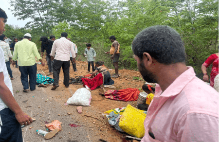 ಮಂಡ್ಯದಲ್ಲಿ ನಿಯಂತ್ರಣ ತಪ್ಪಿ ಪಲ್ಟಿಯಾದ ಟಾಟಾ ಏಸ್ ವಾಹನ : ಓರ್ವ ಮಹಿಳೆ ಸಾವು, 10 ಜನರಿಗೆ ಗಾಯ