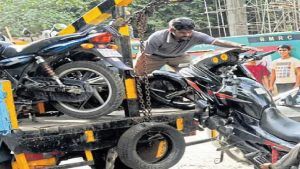 ಬೆಂಗಳೂರು ಟೋಯಿಂಗ್ ಕಾರ್ಯಾಚರಣೆ - Bengaluru Traffic Police Towing Vehicles