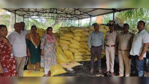 ಮೈಸೂರಲ್ಲಿ ಅಕ್ರಮವಾಗಿ ದಾಸ್ತಾನು ಮಾಡಿದ್ದ 600 ಚೀಲ ಯೂರಿಯಾ ಗೊಬ್ಬರ ಜಪ್ತಿ!