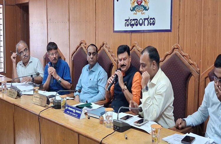ಸಾಗರ ನಗರಸಭೆಯಲ್ಲಿ ಬ್ರೋಕರ್ಗಳ ಹಾವಳಿ ಕಂಡುಬಂದರೆ ಅಧಿಕಾರಿಗಳ ಅಮಾನತು: ಶಾಸಕ ಗೋಪಾಲಕೃಷ್ಣ ಬೇಳೂರು ಎಚ್ಚರಿಕೆ