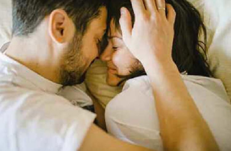Happy Marriage: ಸುಖಿ ದಾಂಪತ್ಯಕ್ಕೆ ಗಂಡ-ಹೆಂಡತಿ ನಡುವೆ ಎಷ್ಟು ವಯಸ್ಸಿನ ಅಂತರ ಇರಬೇಕು? ವಿಜ್ಞಾನ ಹೇಳುವ ಅಸಲಿ ಸತ್ಯ ಇಲ್ಲಿದೆ!
