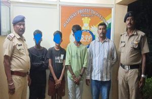 ಬೆಂಗಳೂರು-ಬೆಳಗಾವಿ ವಂದೇ ಭಾರತ್ ಎಕ್ಸ್ ಪ್ರೆಸ್ ರೈಲಿನ ಮೇಲೆ ಕಲ್ಲು ತೂರಾಟ ನಡೆಸಿದ ಮೂವರು ಬಾಲಕರು ವಶಕ್ಕೆ
