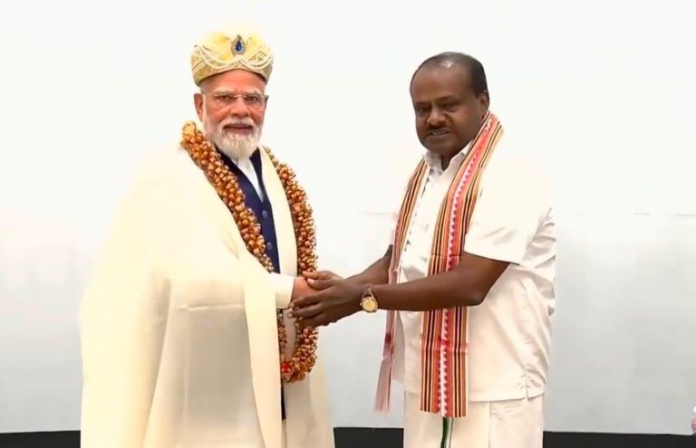 12 ವರ್ಷಗಳ ಸಾರ್ಥಕ ಸೇವೆ: ಪ್ರಧಾನಿ ಮೋದಿ ಅವರನ್ನು ಅಭಿನಂದಿಸಿದ ಹೆಚ್.ಡಿ. ಕುಮಾರಸ್ವಾಮಿ
