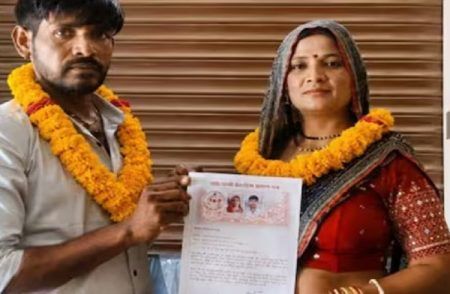 SHOCKING : ಅತ್ತೆಯನ್ನೇ ಮದುವೆಯಾದ ಅಳಿಯ : ವಿವಾಹದ ವಿಡಿಯೋ ವೈರಲ್ | WATCH VIDEO