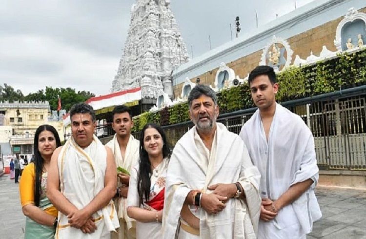 BREAKING : ವಿಧಾನಪರಿಷತ್ ಚುನಾವಣೆಯಲ್ಲಿ ಭರ್ಜರಿ ಗೆಲುವಿನ ಬೆನ್ನಲ್ಲೇ ತಿರುಪತಿ ತಿಮ್ಮಪ್ಪನ ದರ್ಶನ ಪಡೆದ ಸಿಎಂ ಡಿಕೆಶಿ!