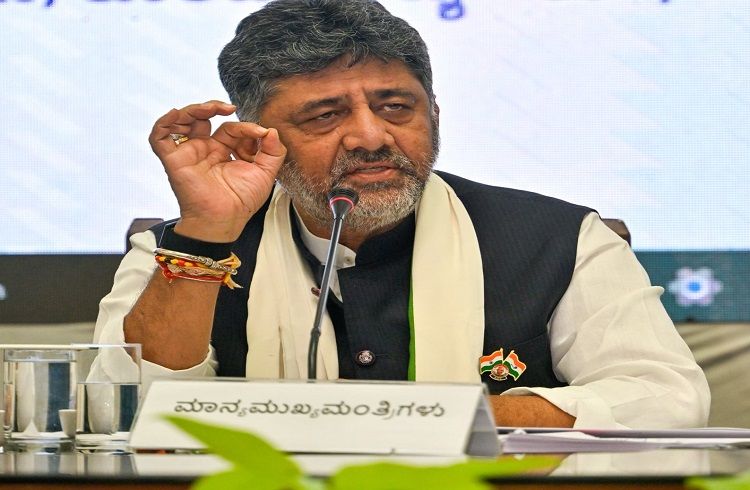 ರಾಜ್ಯದಲ್ಲಿ ಮತದಾನದ ಹಕ್ಕು ಇಲ್ಲದವರಿಗೆ `ಗ್ಯಾರಂಟಿ’ ಸೌಲಭ್ಯ ಸಿಗಲ್ಲ : ಸಿಎಂ ಡಿ.ಕೆ.ಶಿವಕುಮಾರ್ ಎಚ್ಚರಿಕೆ