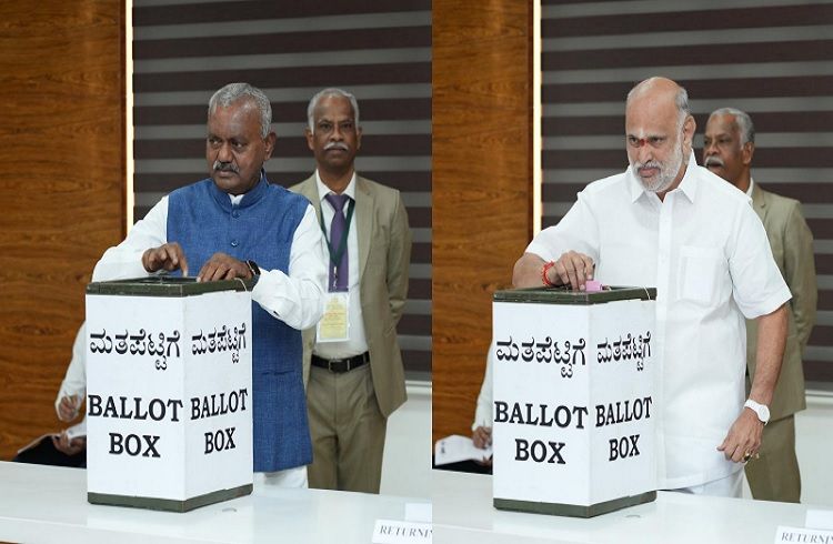 BREAKING: ಕರ್ನಾಟಕ ವಿಧಾನ ಪರಿಷತ್ ಚುನಾವಣೆ: ಶಾಸಕ ಎಸ್.ಟಿ ಸೋಮಶೇಖರ್, ಶಿವರಾಮ್ ಹೆಬ್ಬಾರ್ ಕಾಂಗ್ರೆಸ್ ಅಭ್ಯರ್ಥಿಗೆ ಮತ